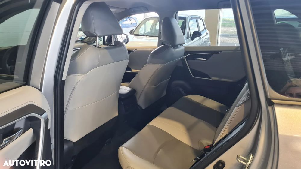 Toyota RAV4 2.5 4x4 Lounge - 18
