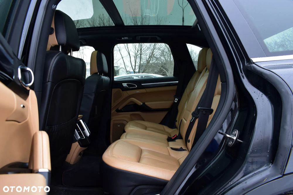 Porsche Cayenne Standard - 7