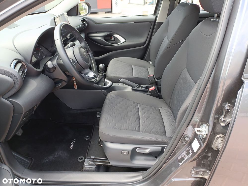 Toyota Yaris - 10