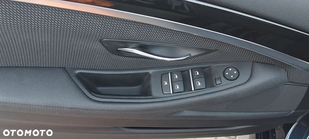BMW Seria 5 520d - 13
