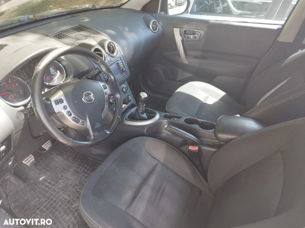 Nissan Qashqai - 10