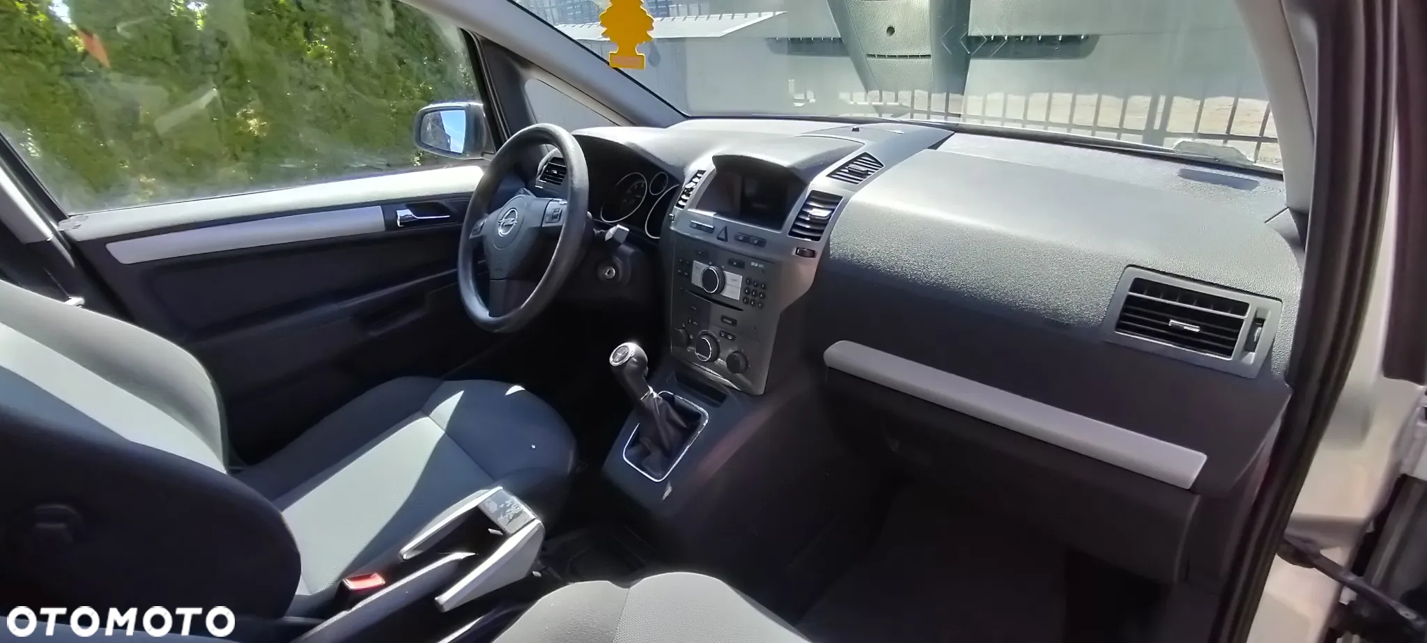 Opel Zafira - 21