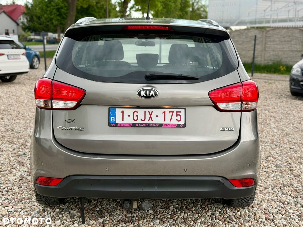 Kia Carens - 19