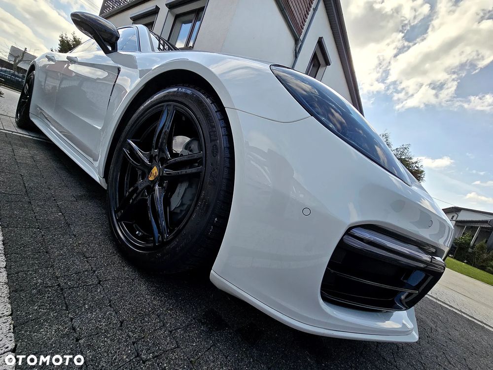 Porsche Panamera 4S - 22