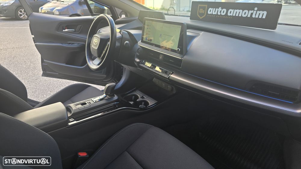 Toyota Prius 2.0 Plug-in Exclusive - 26