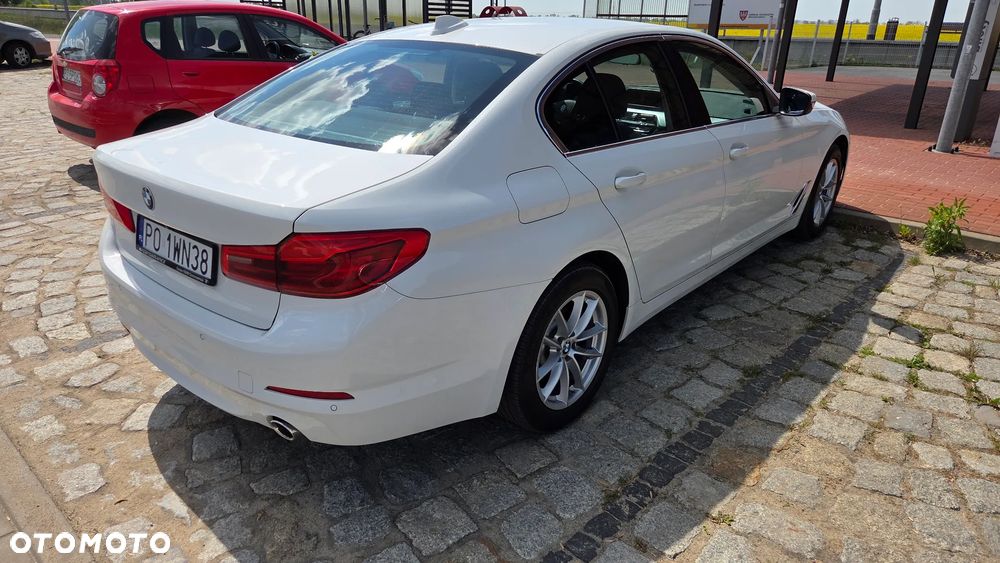 BMW Seria 5 518d - 4