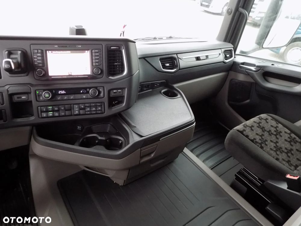 Scania R460 SUPER - 11