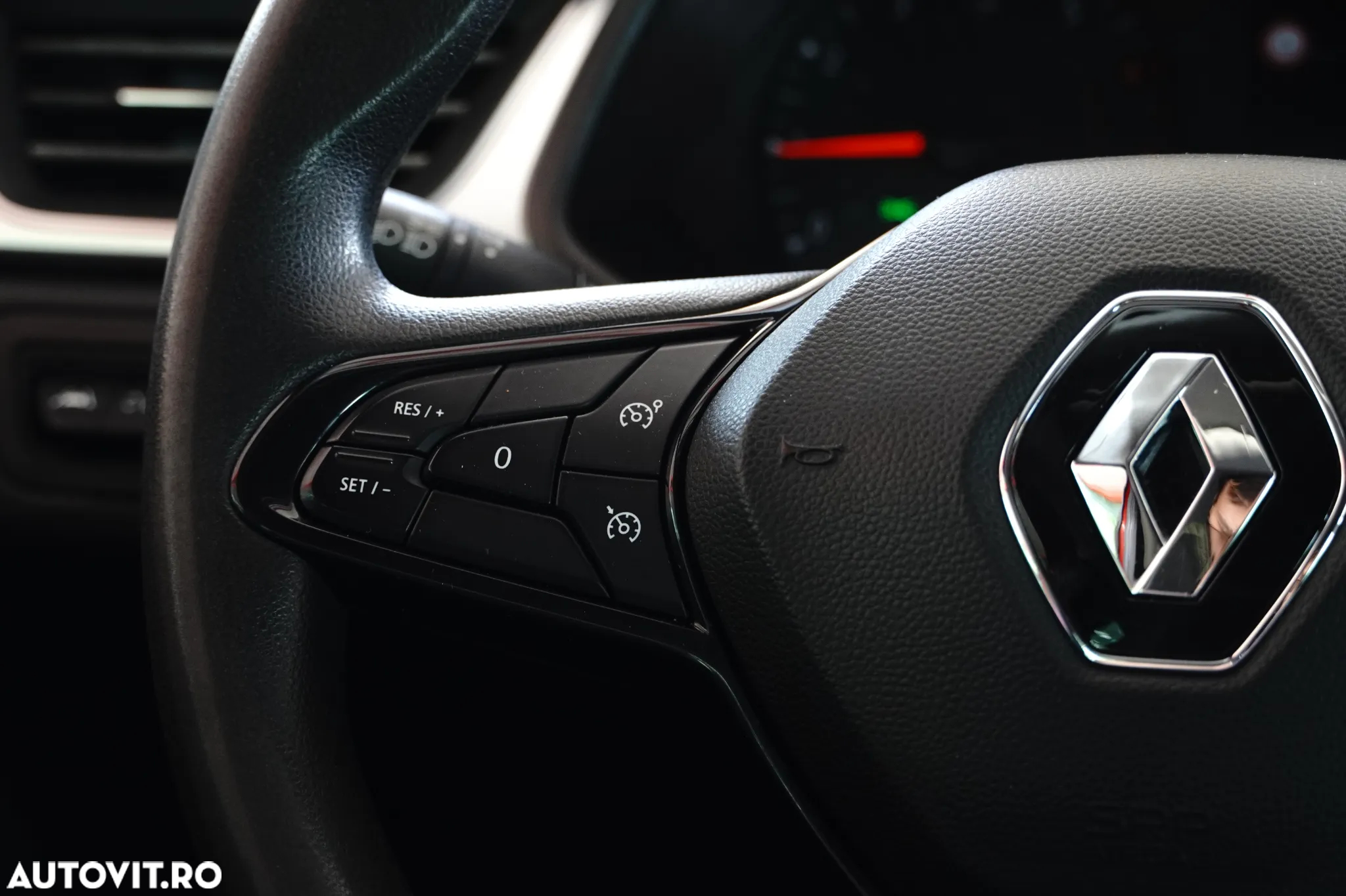 Renault Captur - 22