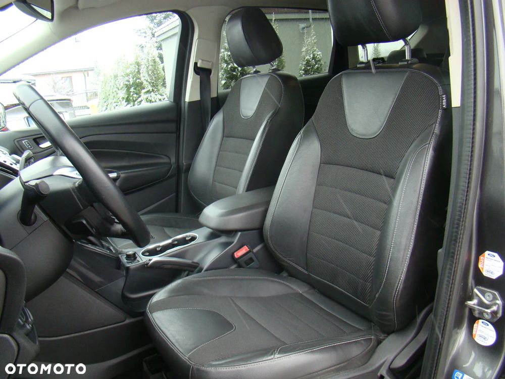 Ford Kuga 2.0 TDCi 4x4 Titanium - 27