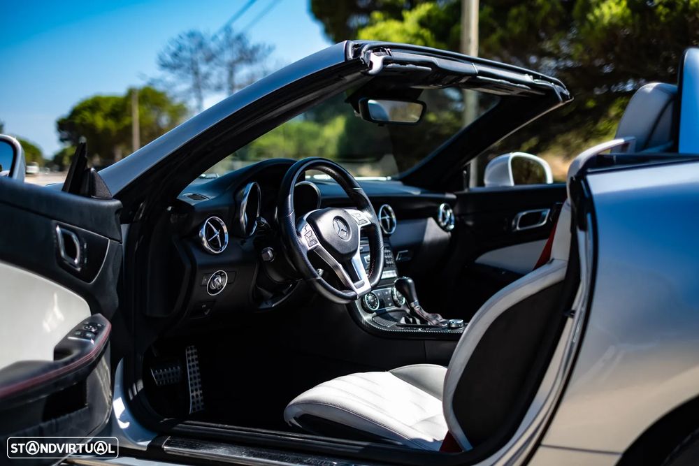 Mercedes-Benz SLK 250 (BlueEFFICIENCY) 7G-TRONIC - 12