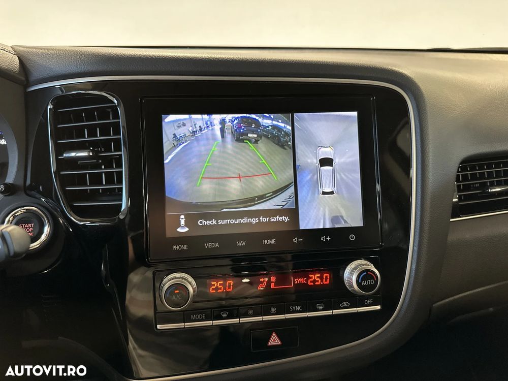 Mitsubishi Outlander - 20