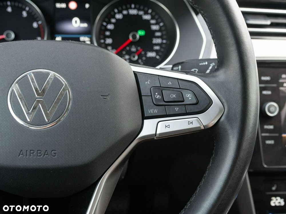 Volkswagen Passat - 15