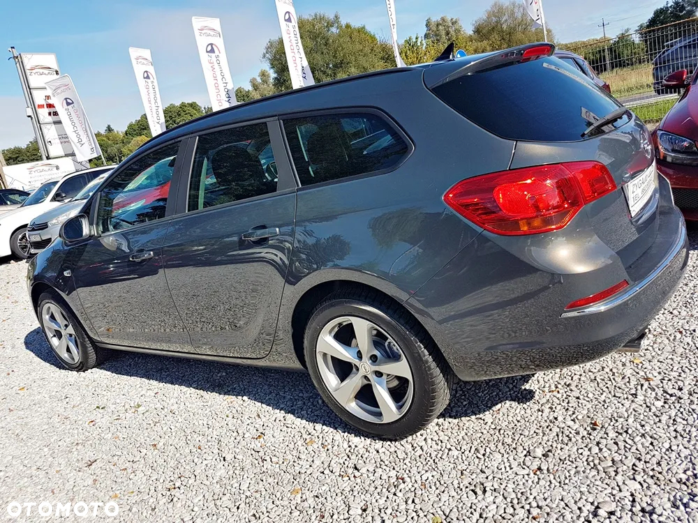 Opel Astra 2.0 CDTI Exklusiv - 7