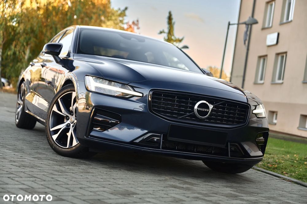 Volvo S60 B4 B R-Design - 9