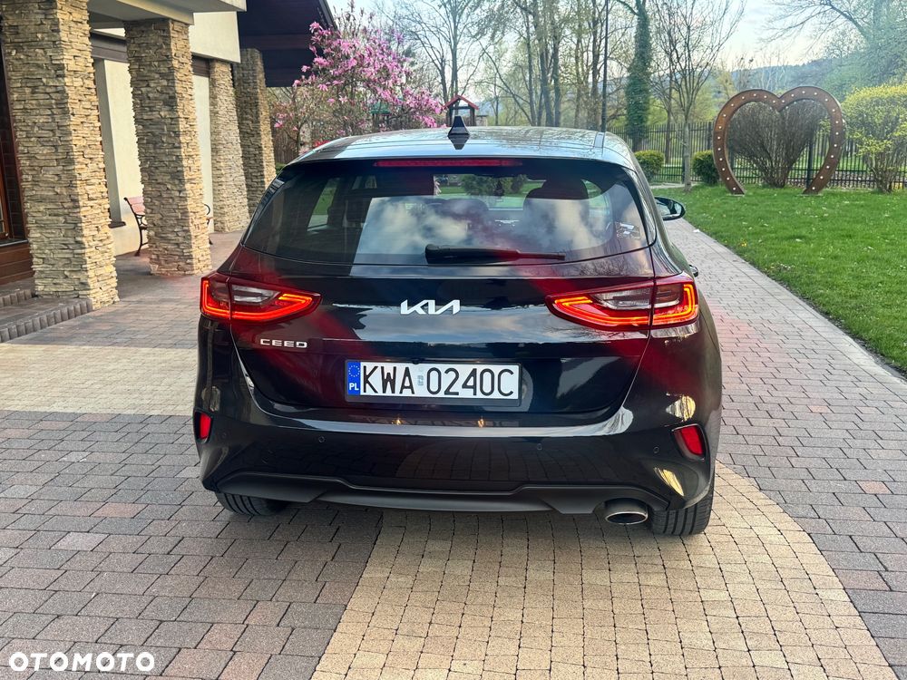 Kia Ceed 1.6 CRDi Eco-Dynamics+ (48V Mild-Hybrid) Platinum Edition - 12