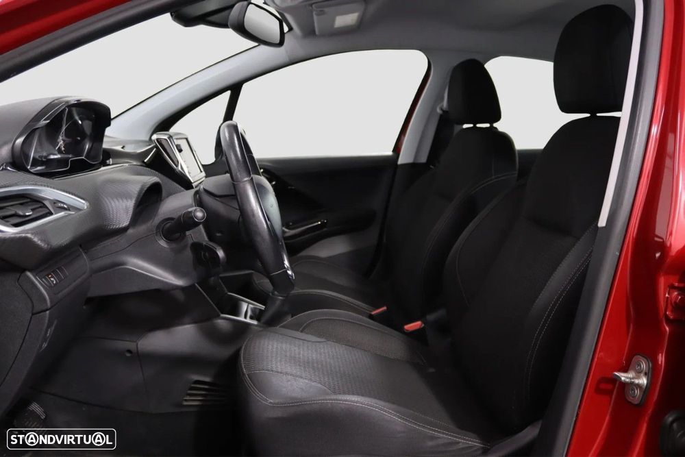 Peugeot 208 1.2 PureTech Allure - 12