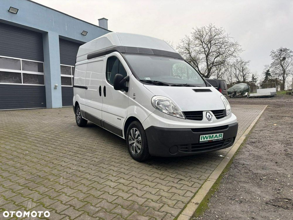 Renault Trafic - 2