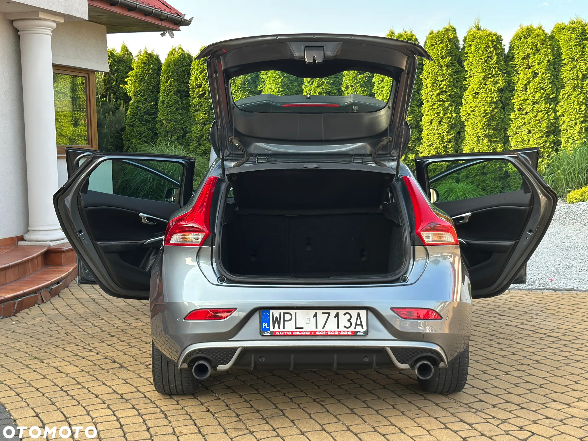 Volvo V40 D4 Drive-E R-Design Summum - 33