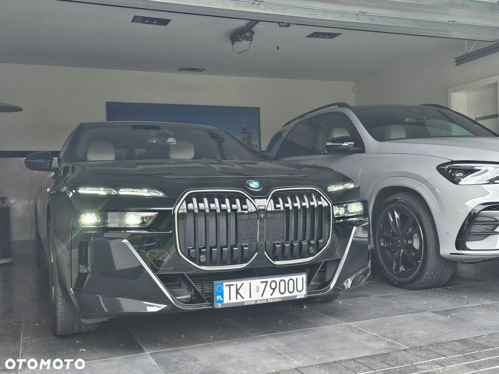 BMW Seria 7 740d xDrive mHEV Individual Edition sport - 28