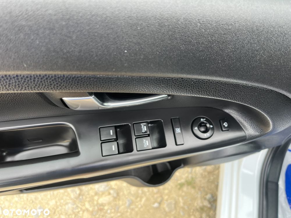 Kia Venga 1.6 CVVT Dream-Team Edition - 18