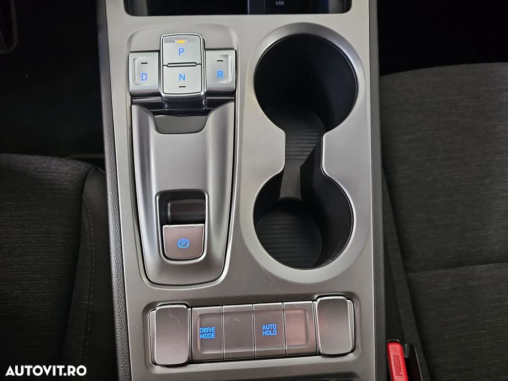 Hyundai KONA - 18