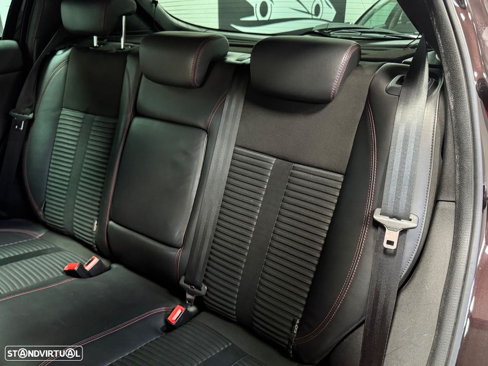 Alfa Romeo Giulietta 1.6 JTDM Veloce - 36