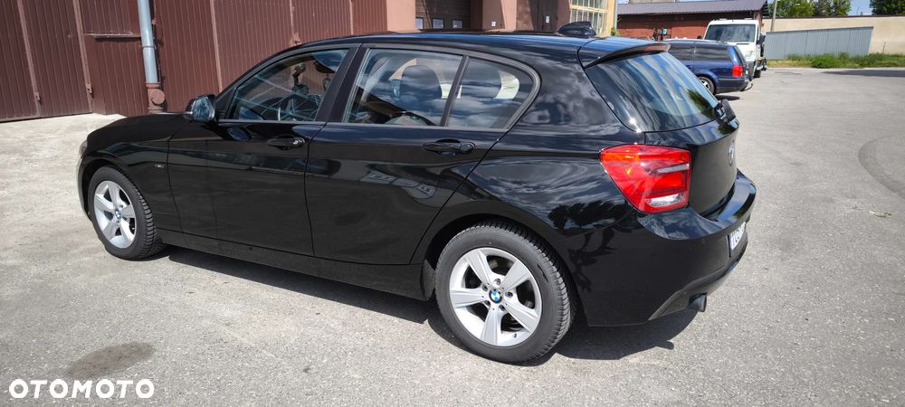 BMW Seria 1 116i Sport Line - 2