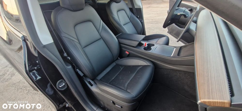 Tesla Model Y Long Range Dual Motor AWD - 20