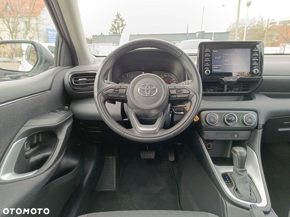 Toyota Yaris 1.5 Comfort CVT - 12