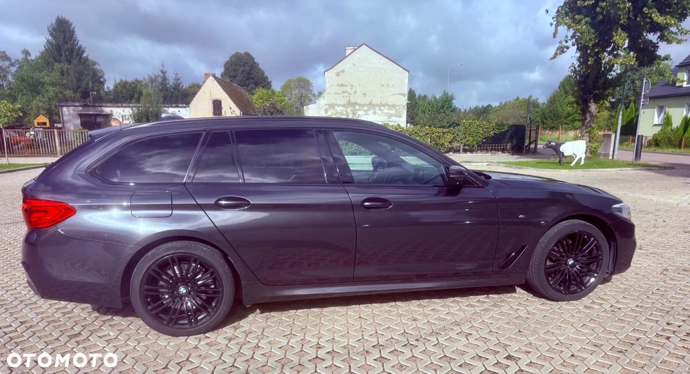 BMW Seria 5 520d M Sport - 6