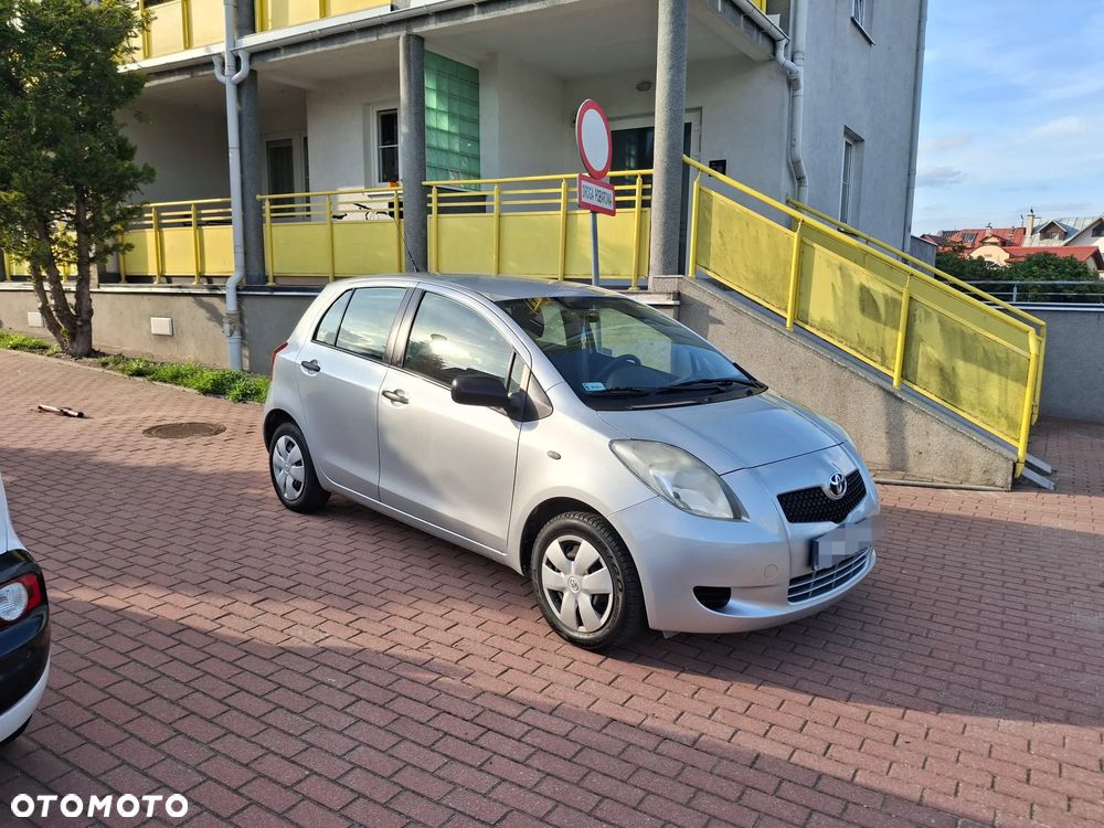 Toyota Yaris 1.0 Luna A/C - 1