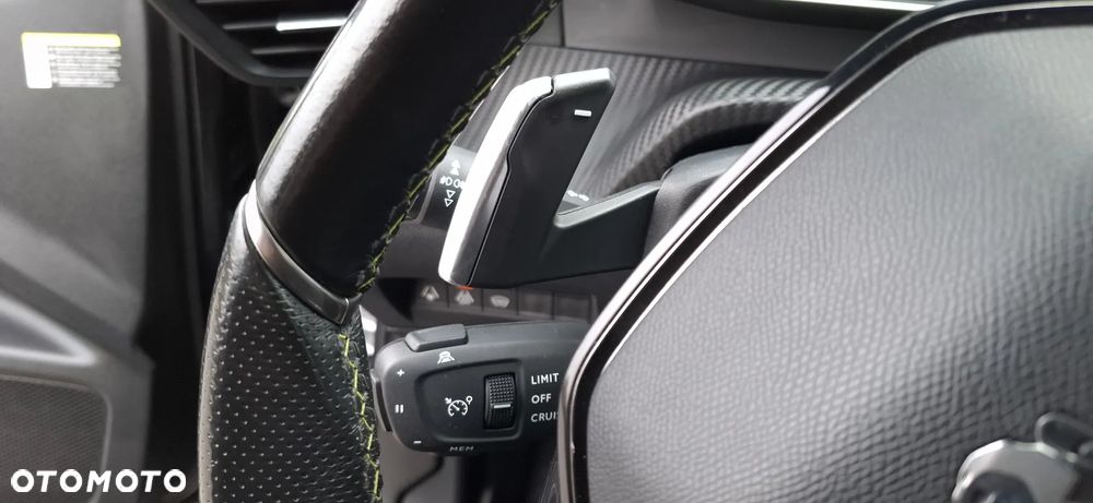 Peugeot 2008 1.5 BlueHDi GT Line S&S EAT8 - 24