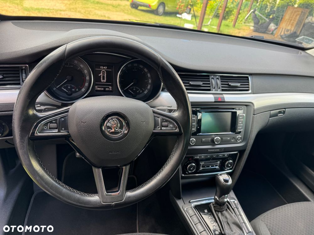 Skoda Superb 2.0 TDI DSG Ambition - 13