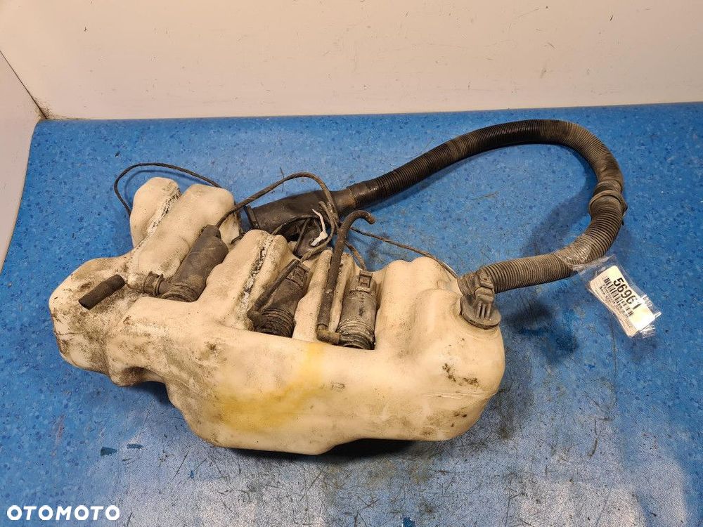 BMW 5 E39 ZBIORNICZEK SPRYSKIWACZA 8364941A - 1