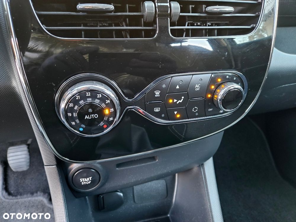 Renault Clio - 27