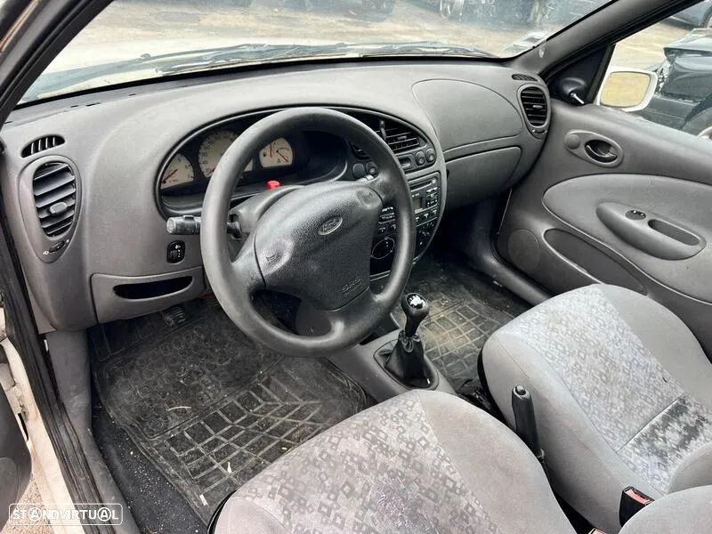 Ford FIESTA IV 1.25i 75cv de 1999 para peças - 2
