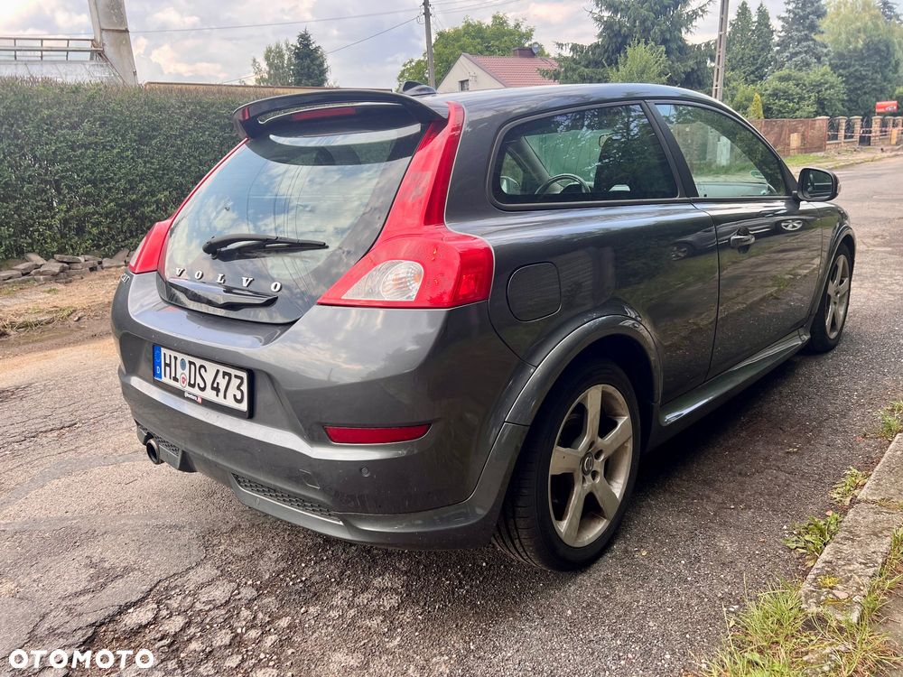 Volvo C30 D2 R-Design - 4