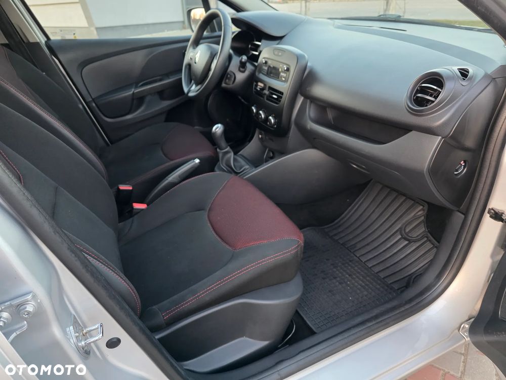 Renault Clio 1.2 16V 75 Expression - 14