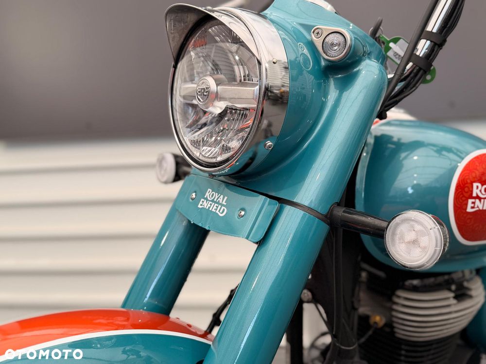 Royal Enfield Classic - 10