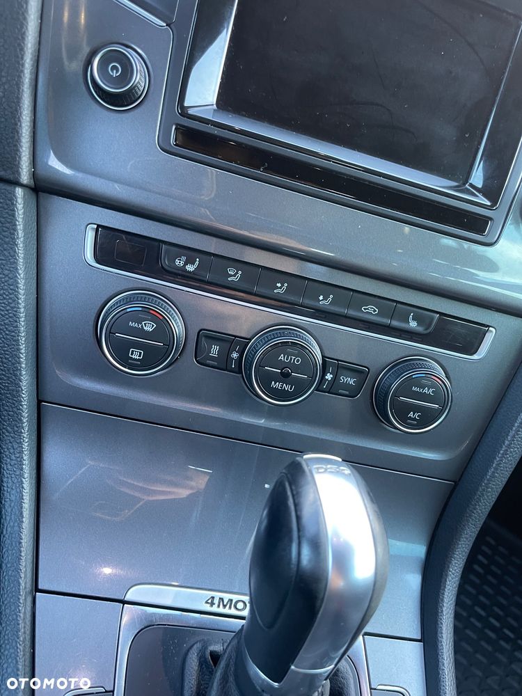 Volkswagen Golf - 16