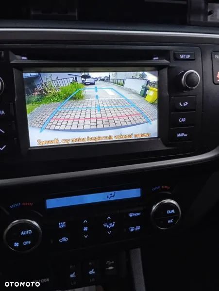 Toyota Auris 1.6 Valvematic Executive - 23