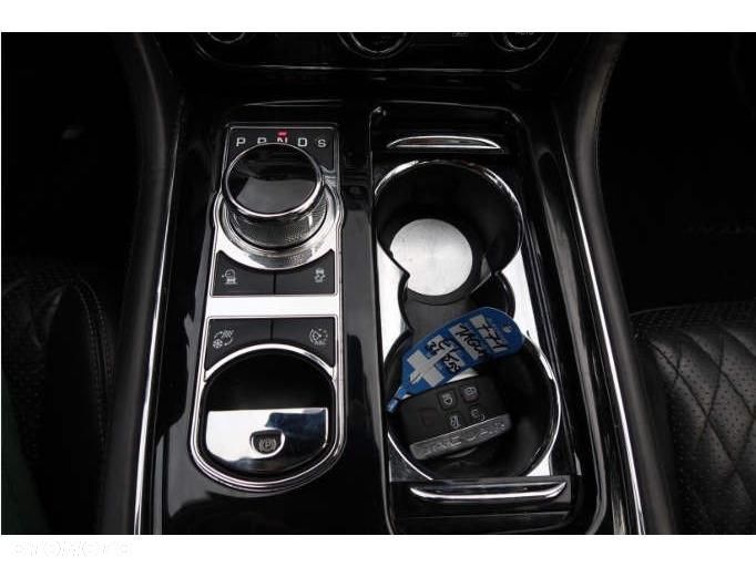 Jaguar XJ 3.0 T LWB AWD Portfolio - 39