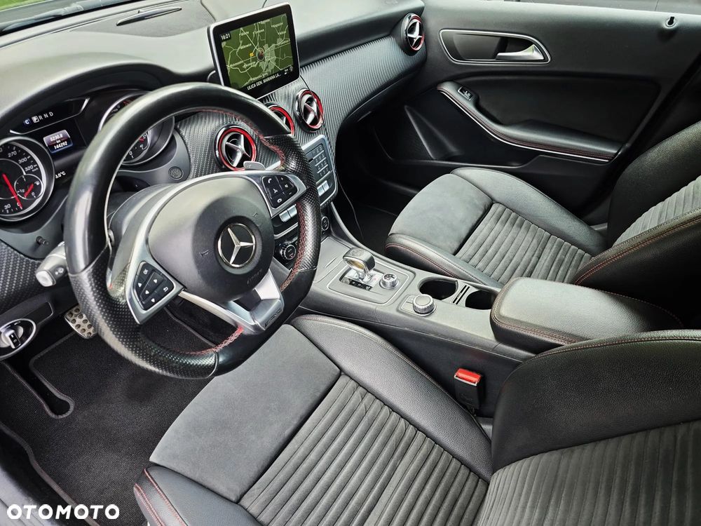 Mercedes-Benz Klasa A AMG 45 4Matic AMG Speedshift 7G-DCT - 14