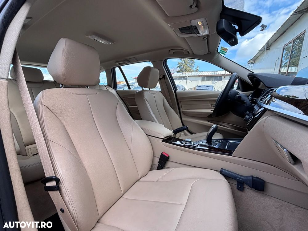 BMW Seria 3 320i Aut. - 32