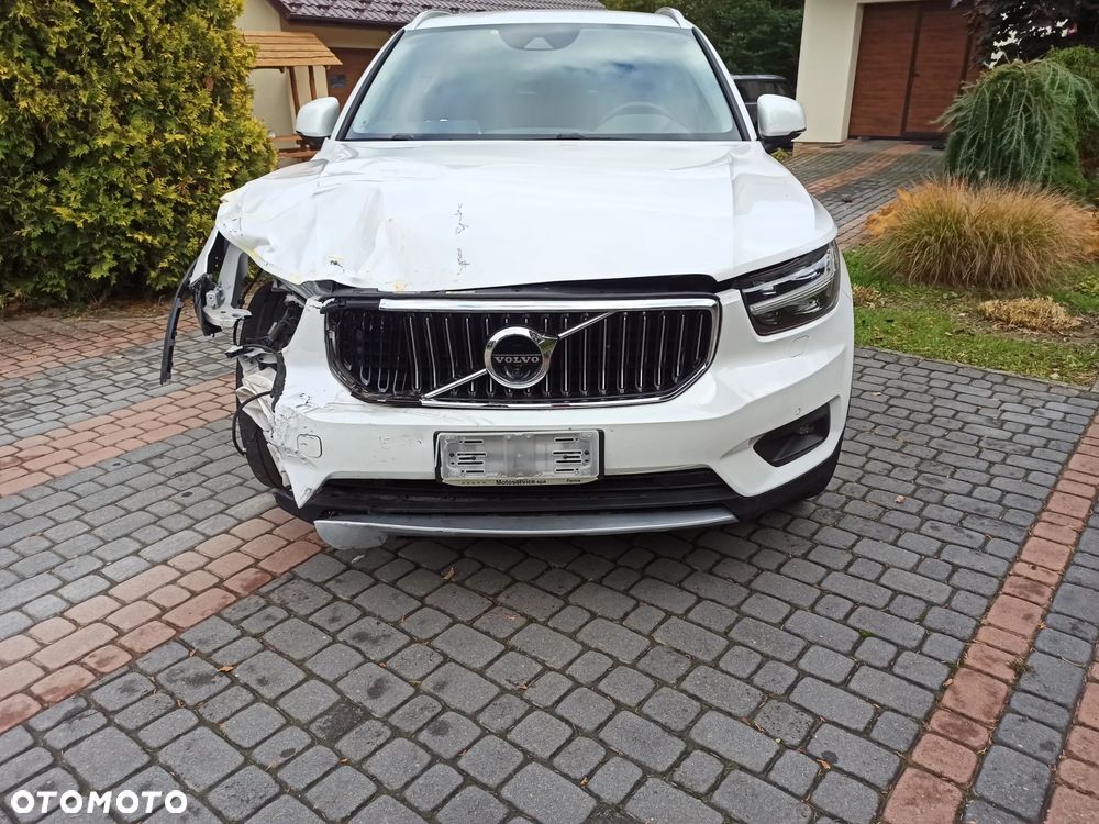 Volvo XC 40 B4 B AWD Geartronic RDesign - 3