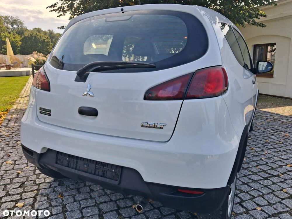Mitsubishi Colt - 5