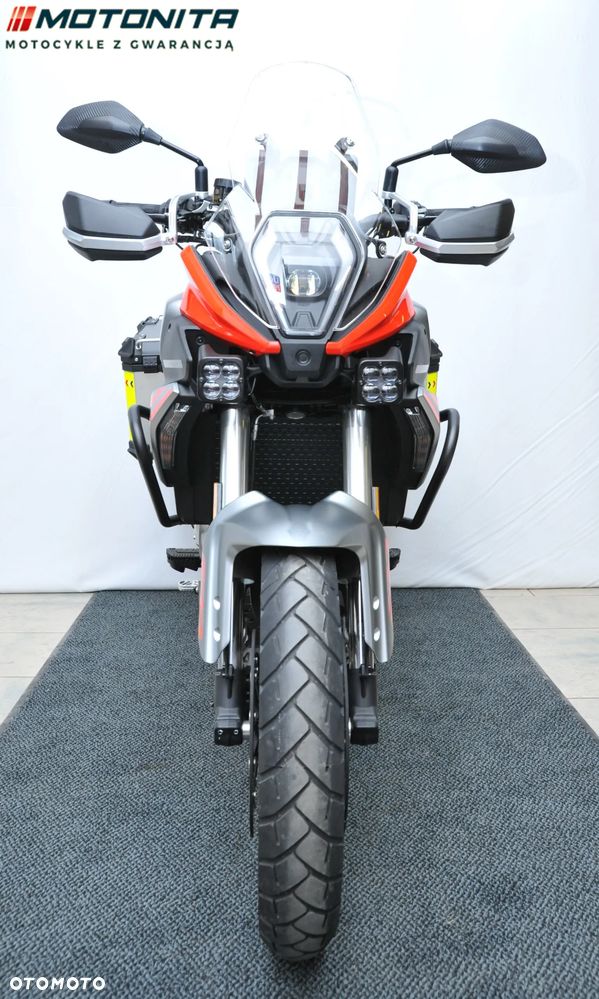 QJMOTOR SRT 600SX - 6
