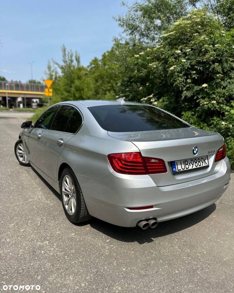 BMW Seria 5 528i - 5