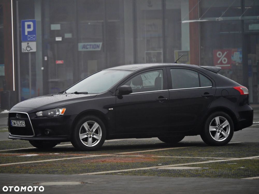 Mitsubishi Lancer - 10