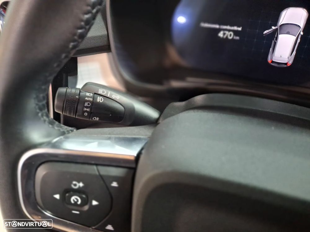 Volvo XC 40 2.0 B3 Plus Dark - 18